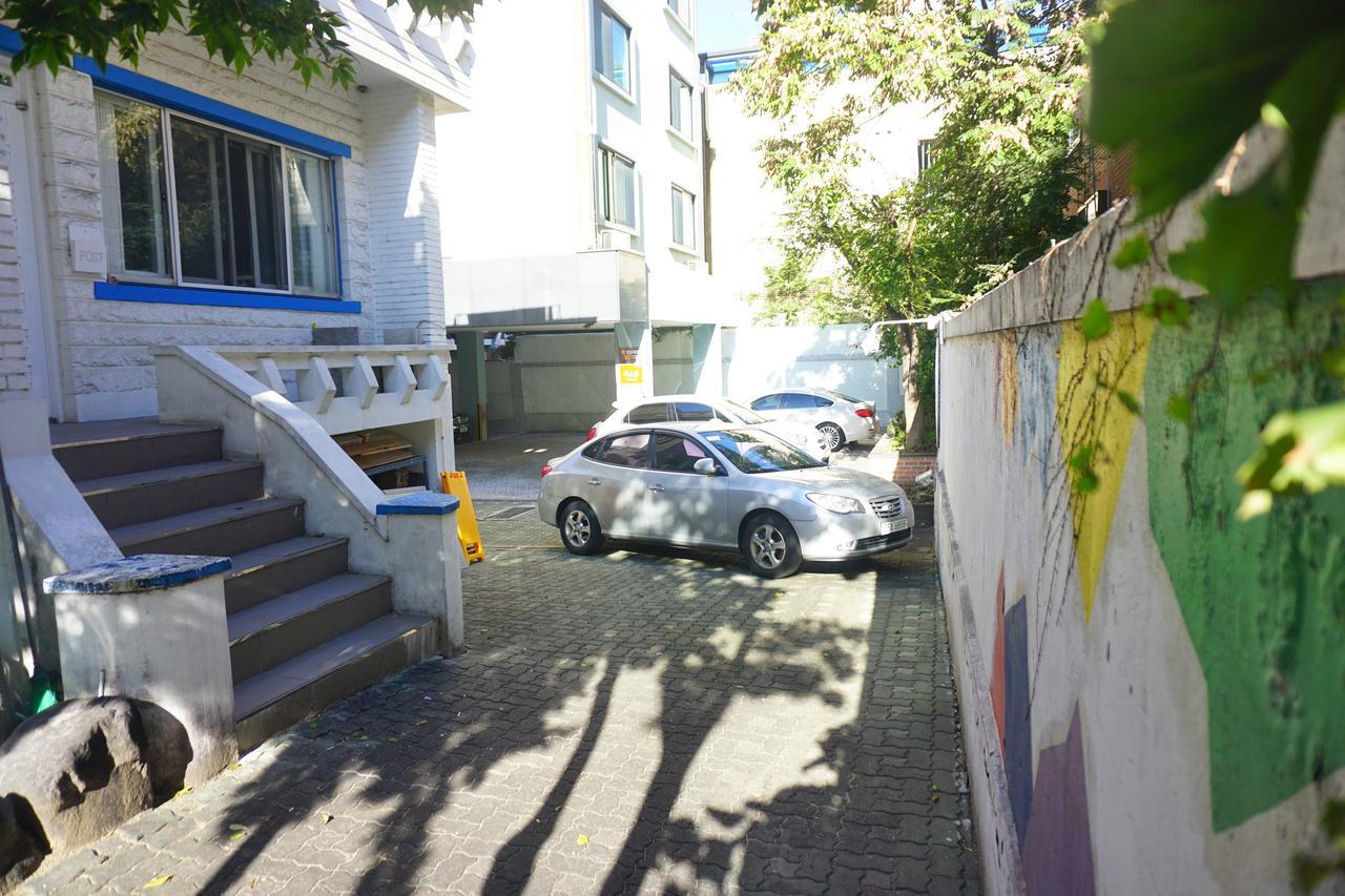 Tiara Guesthouse โซล ภายนอก รูปภาพ